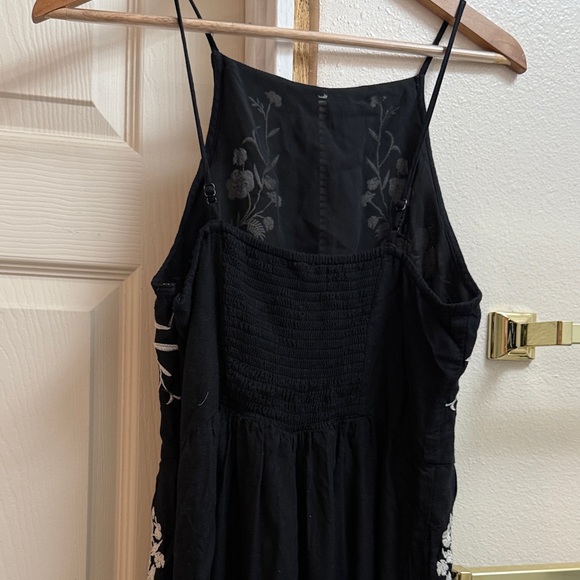 American Eagle Outfitters Black Jumpsuit with White Floral Embroidery - Picture 5 of 11